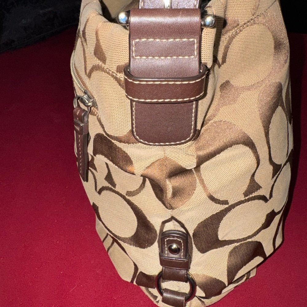 Coach Tan and Brown Signature Shoulder Bag Turns To Crossbody Bag - Picture 11 of 13